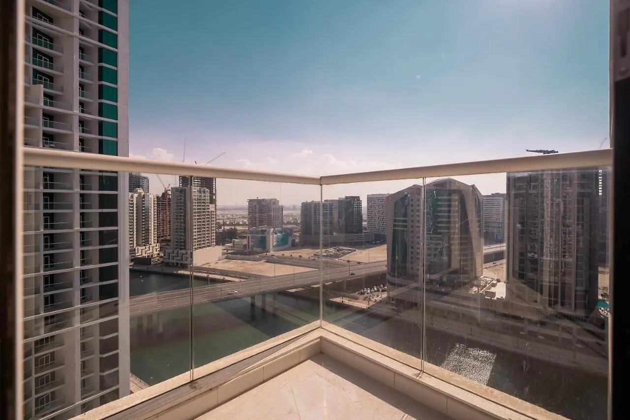 Luton Vacation Homes - Damac Maison Prive Studio, Canal View, Dubai - 16Ab03